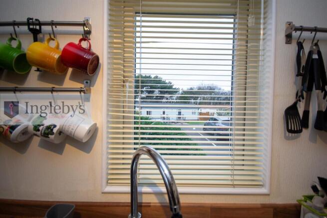 2 bed Park Home for sale Image 11
