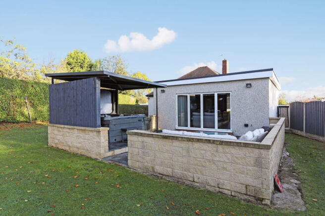 4 bed Detached for sale Image 8
