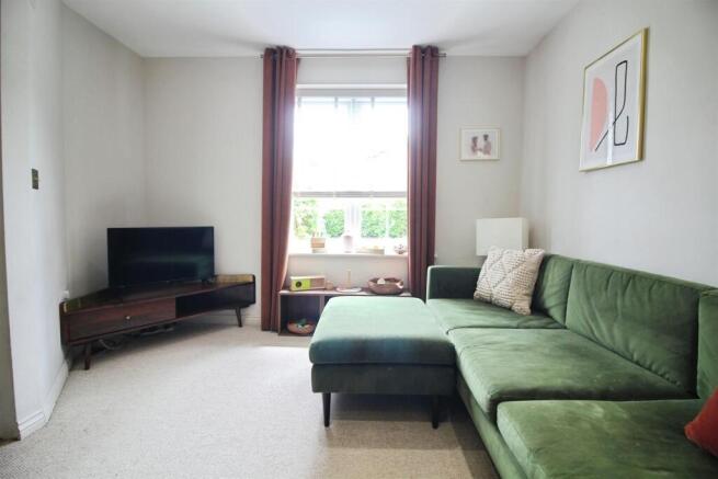 4 bed Semi-Detached for sale Image 7