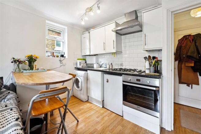 34, Kelmscott Road photo 4