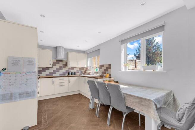 23, Highfield Road photo 4