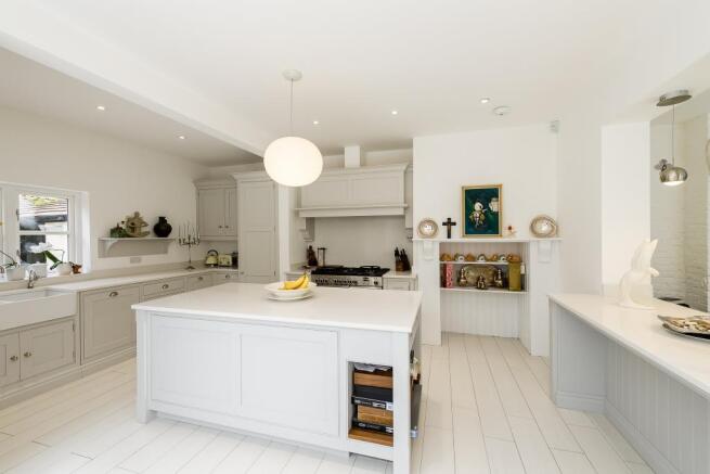 8272478-interior23-800-web.jpg