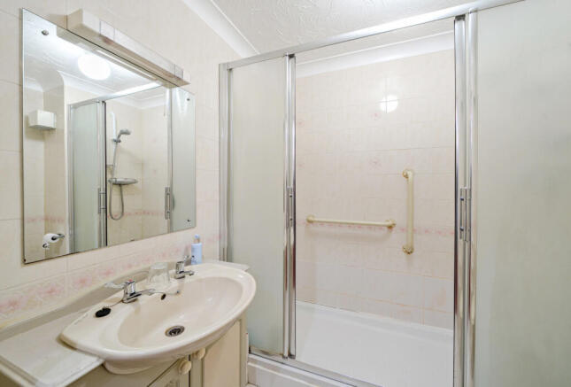 1371589-9-68f7662...