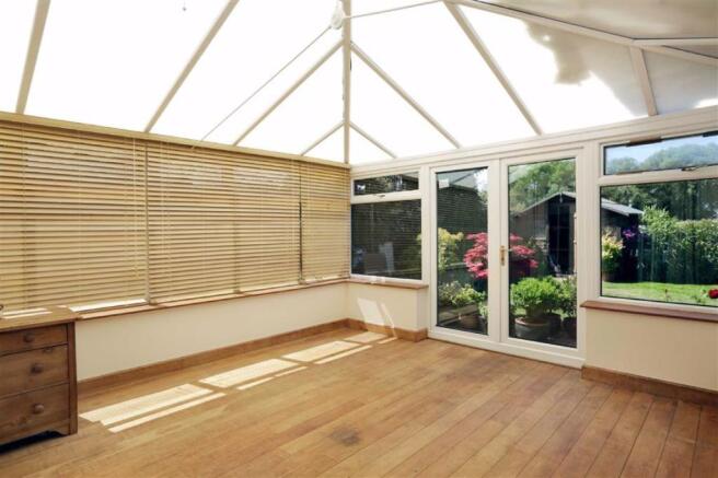 GARDEN ROOM