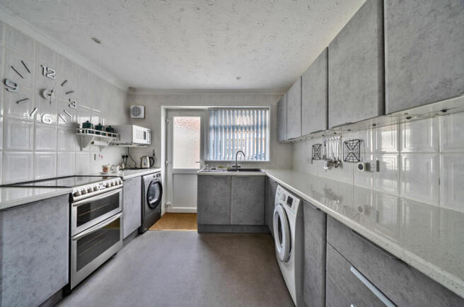 1431141-16-69bd45...