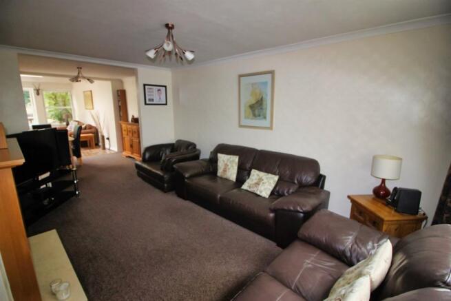 living room/dining r