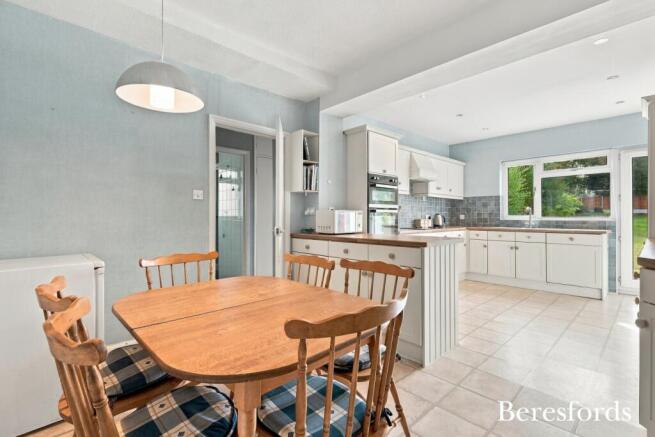 Alwyne Avenue, Shenfield, CM15 photo 3