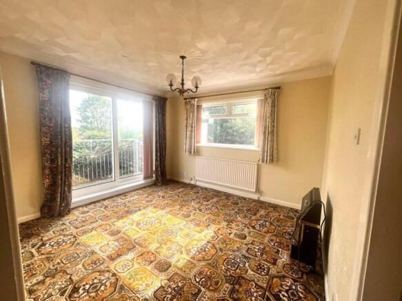 4 bed Detached Bungalow for sale Image 12