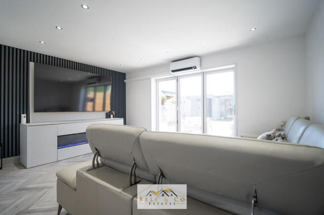 3 bed Semi-Detached for sale Image 6