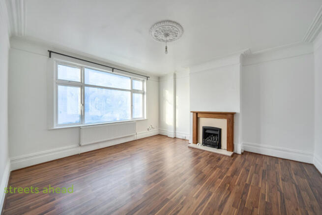 8718f8ce-0c63-476...