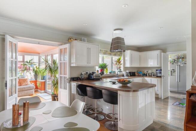 201719_443579_IMG...