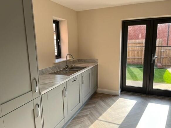 Kitchen 3.jpg