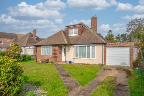 Wadham Close, Shepperton, TW17