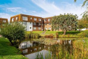 45, Westlake Gardens, Tarring, Worthing BN13 1LF