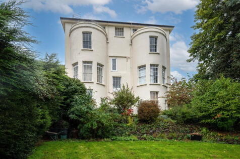 Worcester Road, Malvern, WR14 4AB