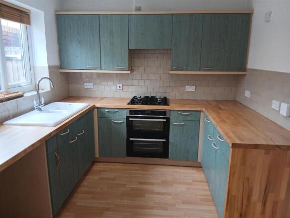 Emanuel Close, Caerphilly photo 4