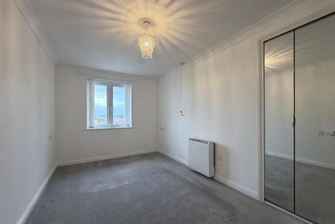 1 bed Flat for sale Image 6