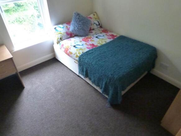 Bedroom 2 (2)