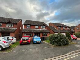 48, Turnpike Close, Worcester WR2 6AB