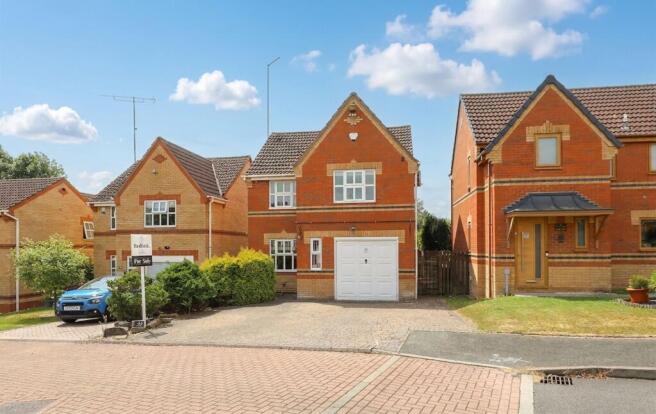4 bed Detached for sale in sheffield