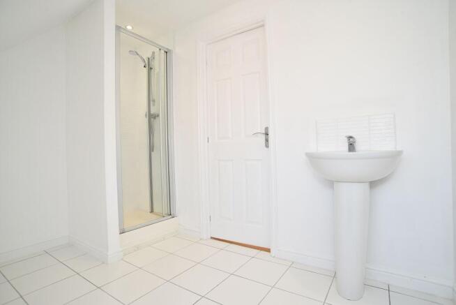3 bed Town House for sale Image 9