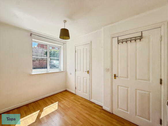 2 bed Apartment for sale Image 6
