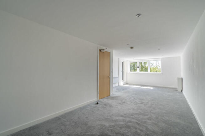 2 bed Apartment for sale Image 4