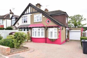 43, The Meadway, Cuffley, Potters Bar EN6 4ET