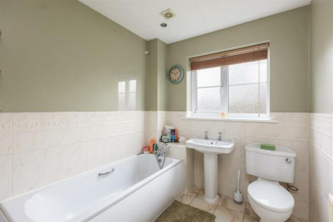 Millers Close 1 Bathroom.jpg