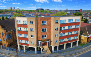 152, Clarence Court, Clarence Road, Grays RM17 6RL