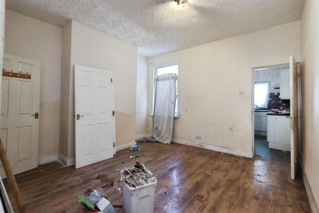 3 bed Terraced for sale Image 9