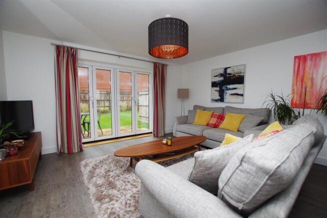 Living/Dining Area