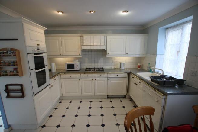 Kitchen - breakfast room