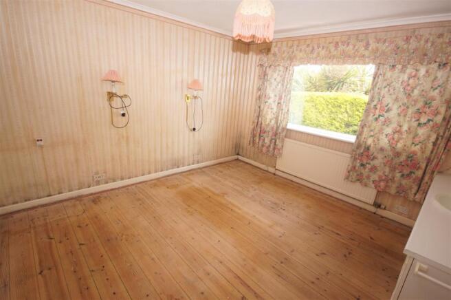 Master Bedroom.JPG