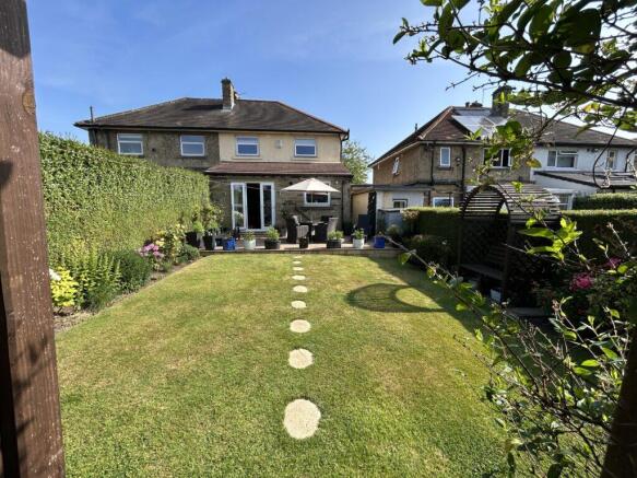 3 bed Semi-Detached for sale Image 2
