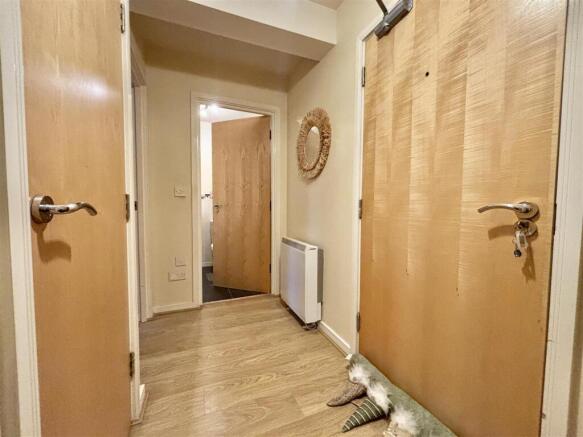 1 bed Apartment for sale Image 9