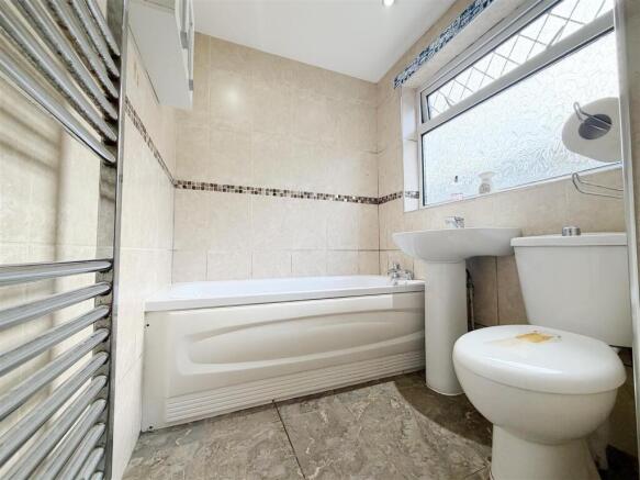 DOWNSTAIRS BATHROOM
