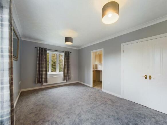 LIVING ROOM/DINING AREA