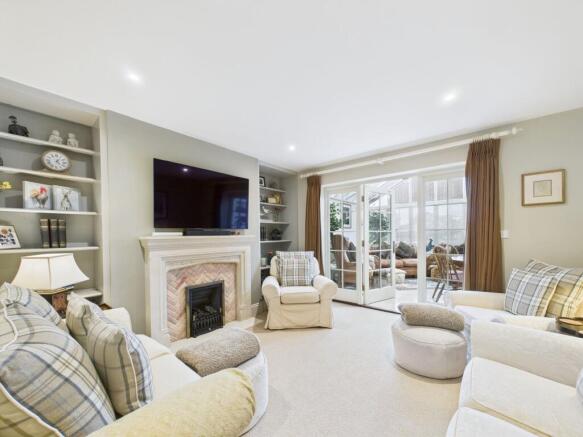 4 bed Detached for sale Image 10