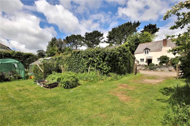 Garden Opposite 1