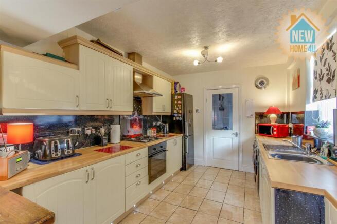 KITCHEN: