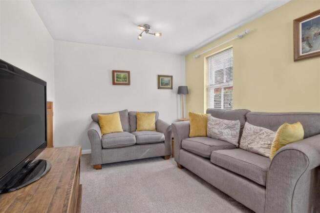 2 bed Detached for sale Image 4