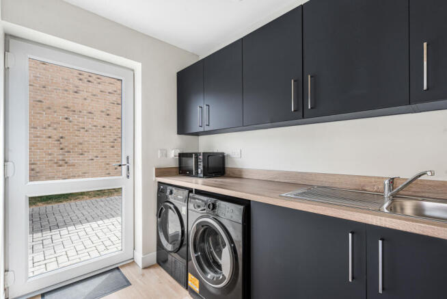 Ovins Rise, Haddenham, Ely, Cambridgeshire photo 4