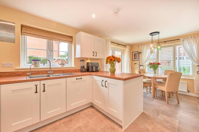 Haylock Drive, Bishop's Stortford photo 4
