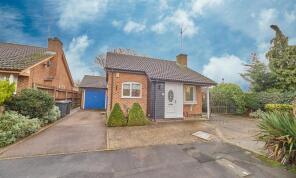 6, Lawton Close, Hinckley LE10 0YG