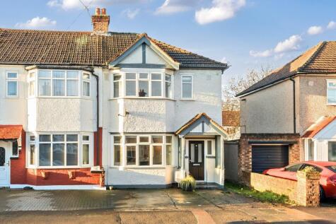 Cobham Avenue, New Malden, Surrey, KT3