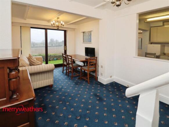 3 bed Semi-Detached for sale Image 8