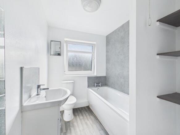 2 bed Semi-Detached for sale Image 8