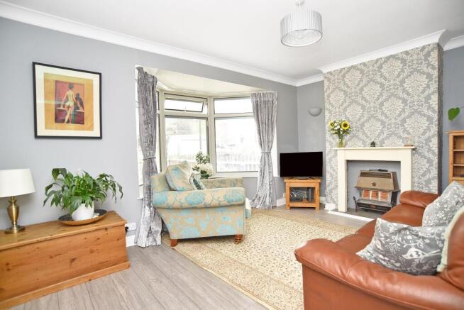 3 bed Semi-Detached for sale Image 2