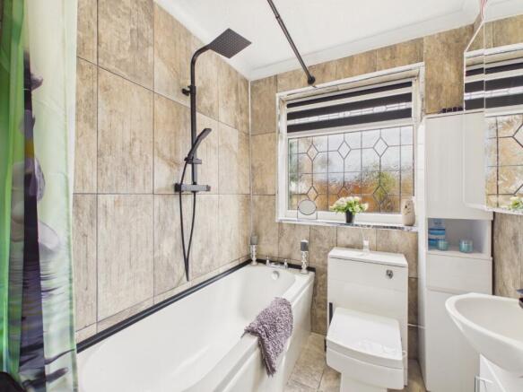 3 bed Semi-Detached for sale Image 7